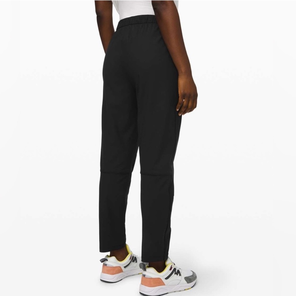 Lululemon Essential High-Rise Trouser